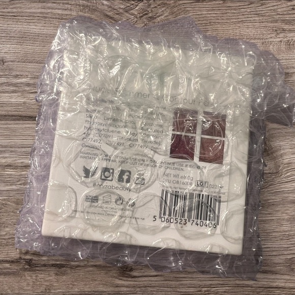 Oryza Beauty Nude Shimmer & Contour Eyeshadow - Picture 7 of 7